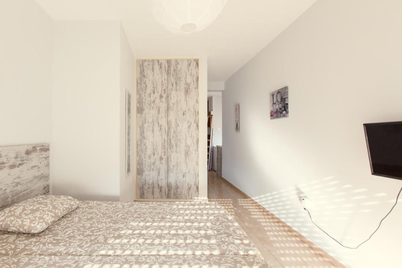 Furnished Seafront Studio Larnaca Eksteriør billede