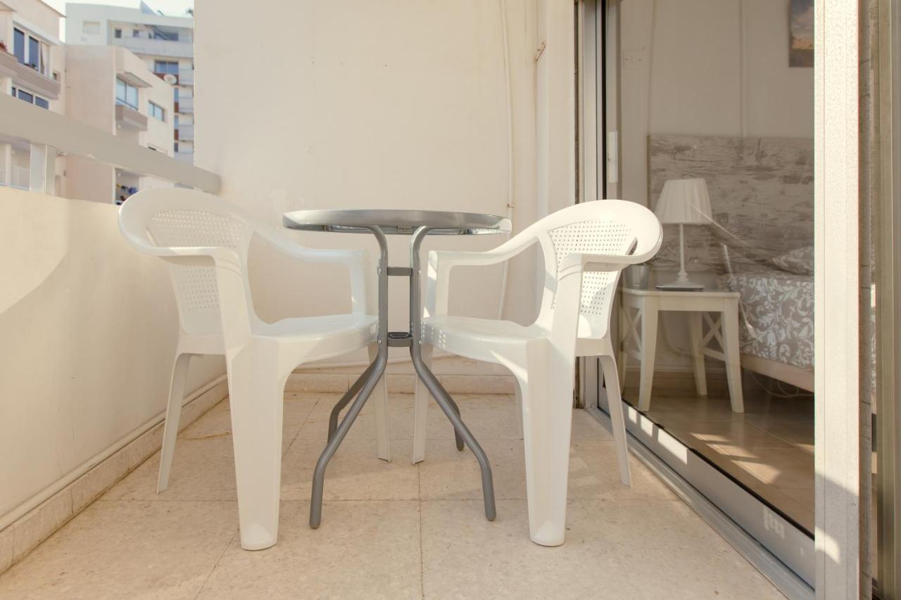 Furnished Seafront Studio Larnaca Eksteriør billede